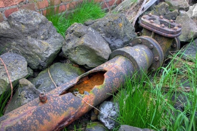 My Cast Iron Sewer Pipe Is Rusting And Leaking   Cast Iron Pipe 768x512 